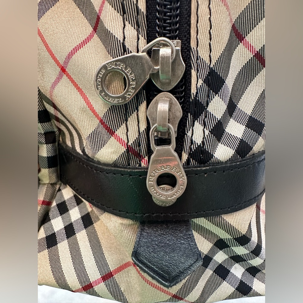 Authentic Burberry - image 5